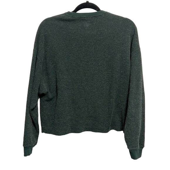 Nike Green Long sleeve raw hem crop top size medium - Picture 5 of 6